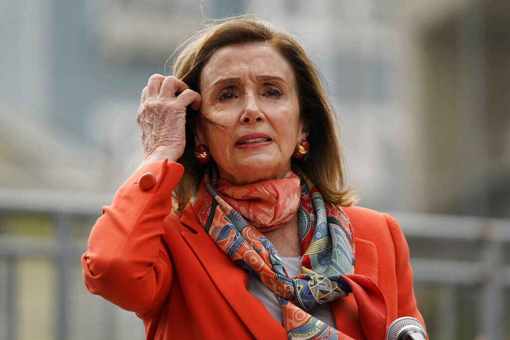 APTOPIX Pelosi Salon